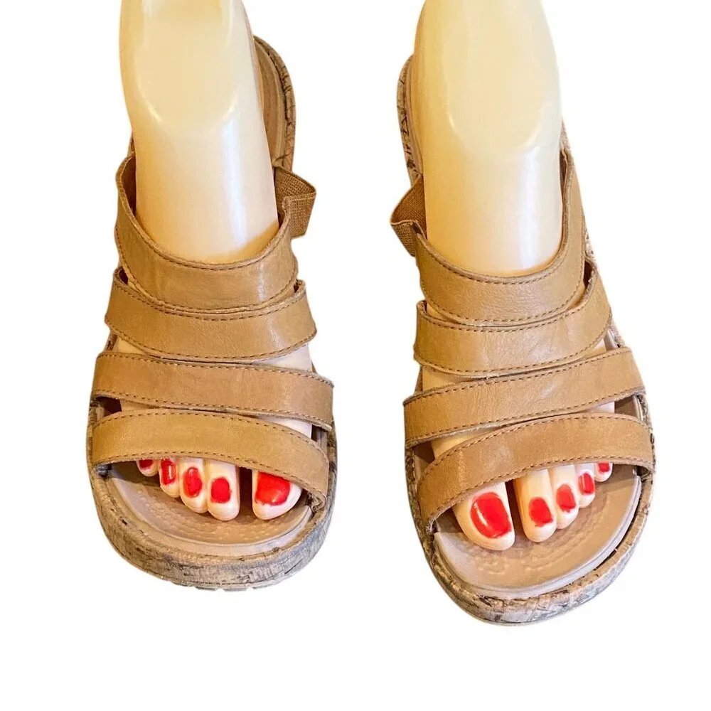 Crocs Aleigh Cork Wedge Sandals Sz 6 Tan #236H‎